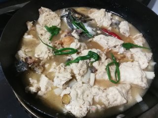 鲢鱼炖豆腐的做法步骤：6