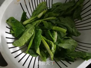 快手小炒木耳炒芥蓝笋的做法步骤：2