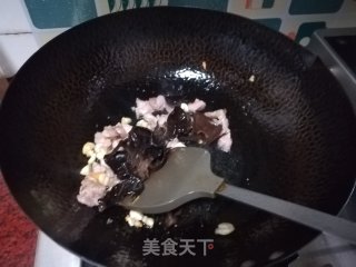 快手小炒木耳炒芥蓝笋的做法步骤：7