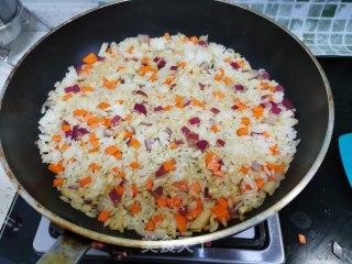 剩饭鸡蛋饼的做法步骤：7