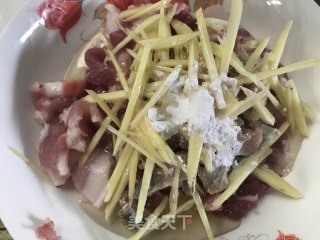 咸鱼蒸腩肉的做法步骤：4