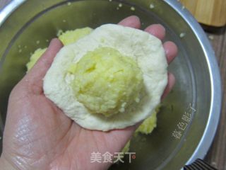 小米馅料做面包的做法步骤：8