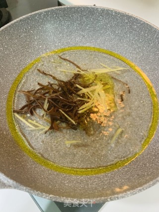 杏鲍菇木耳鳕鱼汤的做法步骤：4