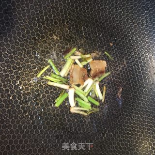 胡萝卜炒土豆丝的做法步骤：2