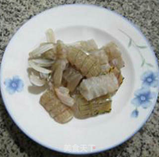 虾蛄油菜蕻年糕汤的做法步骤：5