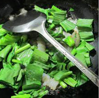 虾蛄油菜蕻年糕汤的做法步骤：9