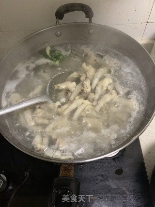 泡椒凤爪的做法步骤：4