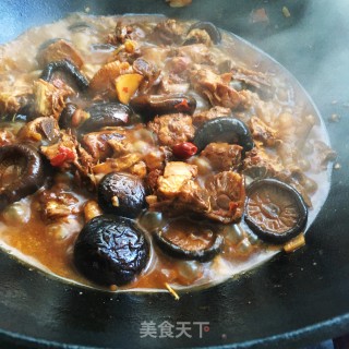 香辣鸡块炖蘑菇的做法步骤：8