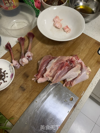 鲜椒鸡丁的做法步骤：2