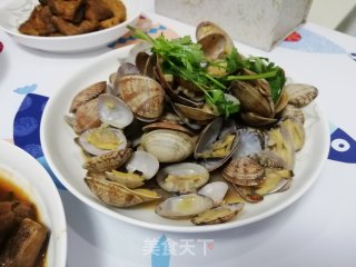 蒜蓉炒花甲的做法步骤：6