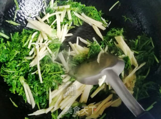 银丝梗菜炒冬笋的做法步骤：7