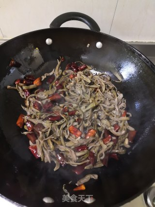 辣炒眉豆丝的做法步骤：6