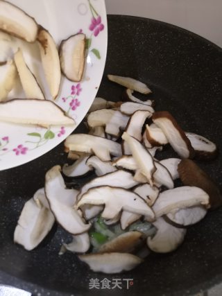 香菇青菜的做法步骤：7