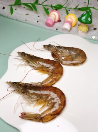 秋葵鲜虾粥的做法步骤：1