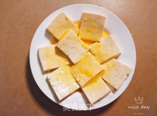 孜然香煎豆腐的做法步骤：3