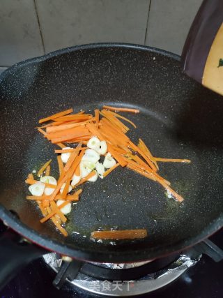 芽菜炒粉条的做法步骤：6