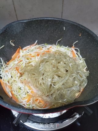 芽菜炒粉条的做法步骤：9