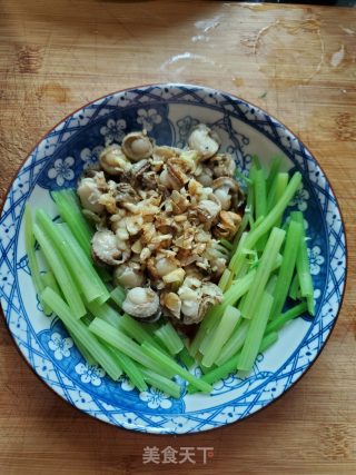 芹菜拌扇贝的做法步骤：9