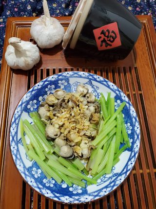 芹菜拌扇贝的做法步骤：10