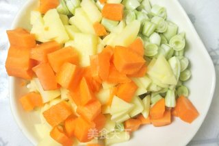 冬天来一碗美味炖菜加饭团吧~的做法步骤：3