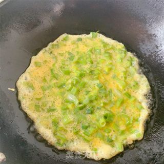 家常快手小葱炒鸡蛋的做法步骤：4