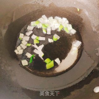 鱼丸菠菜蘑菇面的做法步骤：4