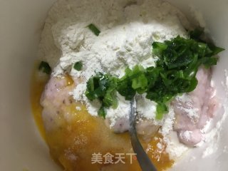 葱香鱿鱼饼的做法步骤：3