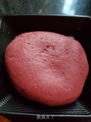 红玫瑰馒头的做法步骤：1