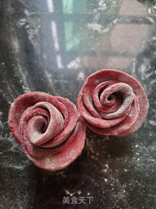 红玫瑰馒头的做法步骤：8