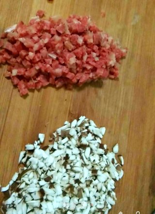 香菇腊肠烧卖的做法步骤：2