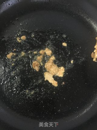 腐乳炒鸡翼的做法步骤：6