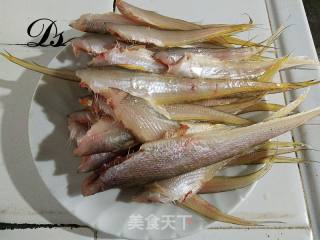 凤尾鱼 面拖鱼的做法步骤：6