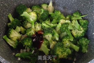 蒜蓉西蓝花的做法步骤：5