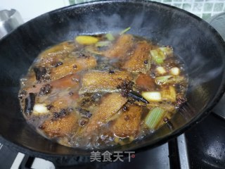 带鱼京白烧水晶粉的做法步骤：9