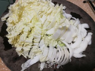 白菜炖粉条的做法步骤：3