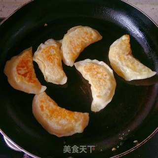 包菜粉丝鸡蛋盒子的做法步骤：8