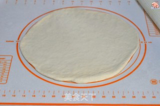 鲜虾鸡肉披萨的做法步骤：5