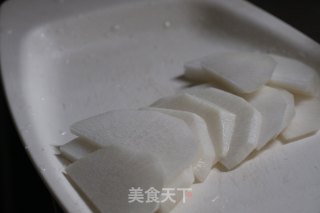 剁椒萝卜蒸腊肉的做法步骤：3