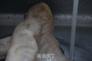 腊肉皮白萝卜汤的做法步骤：2