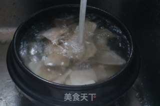 腊肉皮白萝卜汤的做法步骤：4