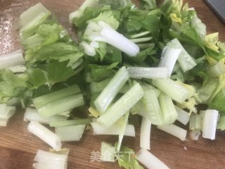 鱿鱼瑶柱骨头粥的做法步骤：5