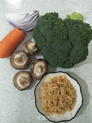 海米炒西兰花的做法步骤：1