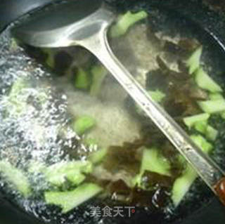 菌菇杂炒西兰花梗的做法步骤：8