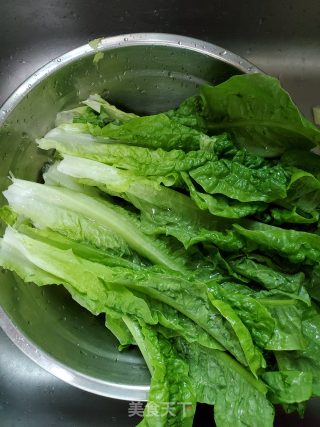 豆豉鲮鱼炒油麦菜的做法步骤：1