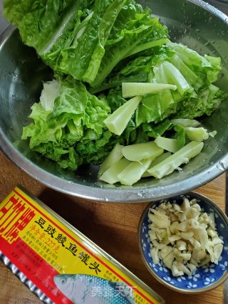 豆豉鲮鱼炒油麦菜的做法步骤：2