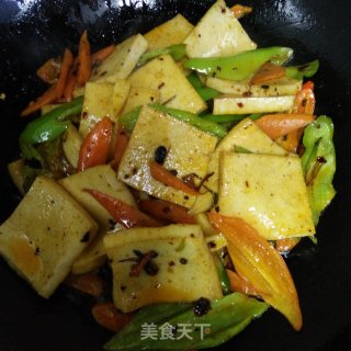 老干妈炒千叶豆腐的做法步骤：8