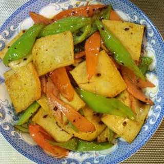 老干妈炒千叶豆腐的做法步骤：10