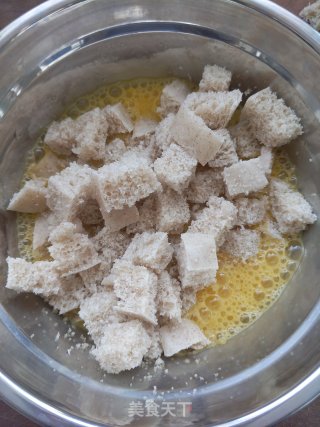洋葱炒馒头的做法步骤：4