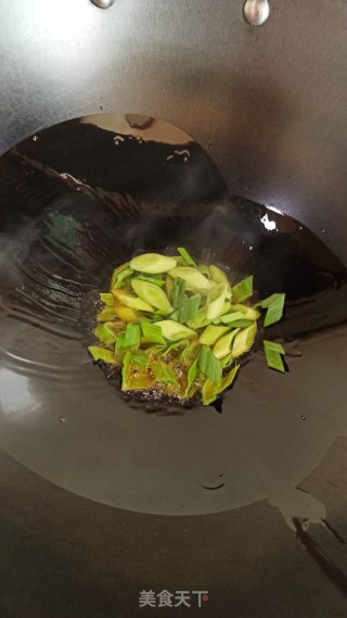 鸡枞酱烧豆腐的做法步骤：2