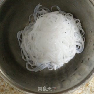 虾仁油菜粉丝汤的做法步骤：3